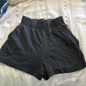 zara lounge short